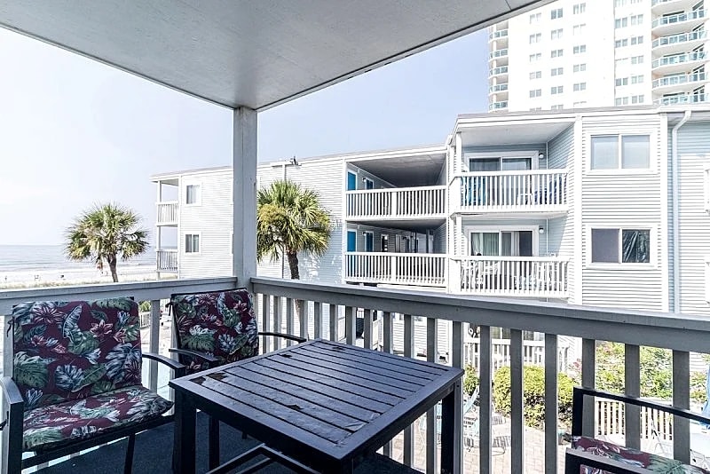 OCEAN GARDEN VILLAS F2-OCEAN VIEW-CRESCENT BEACH SECTION in North Myrtle Beach, South Carolina, United States — photo 3