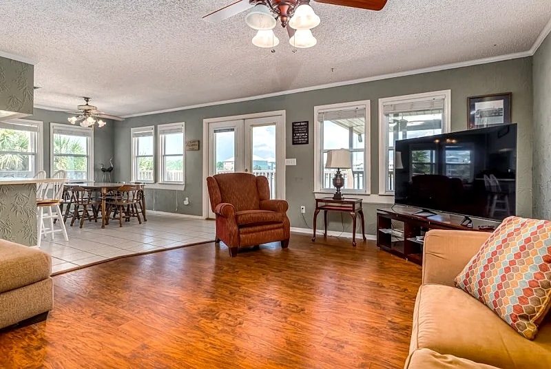 Bay Dream Bliss, Unit B - Waterfront, Indian Bay! Bring the crab traps! in Dauphin Island, Alabama, United States — photo 4