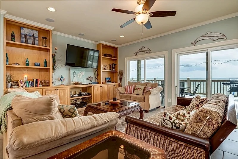 Beautiful Gulf Front home at the waves - Southern Breeze in Dauphin Island, Alabama, United States — photo 4