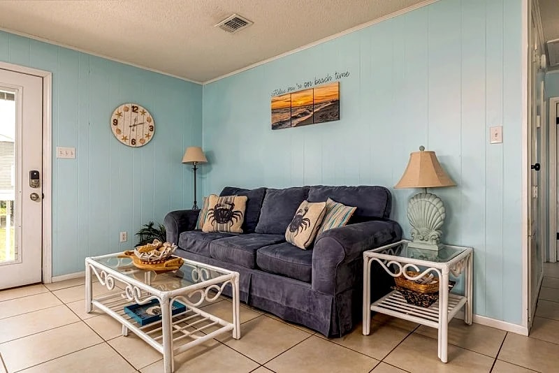 Sunset Point - Canal, boat dock, large bulkhead deck, walk to beaches! in Dauphin Island, Alabama, United States — photo 3