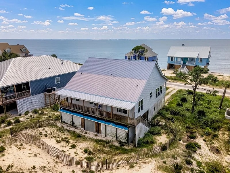 Bama Breeze - Private Gated Gulf Front Community! Gulf Views! in Dauphin Island, Alabama, United States — photo 4
