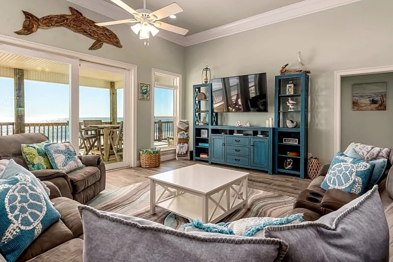 Oceanfront, through lot, private beach - Grace Wins in Dauphin Island, Alabama, United States — photo 4