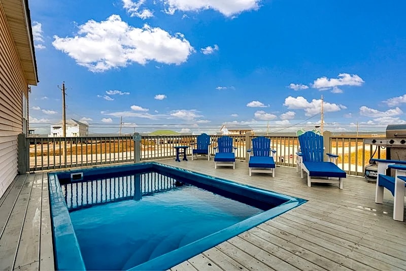 Private Heated Pool, walkout on the beach! - Island Star in Dauphin Island, Alabama, United States — photo 4