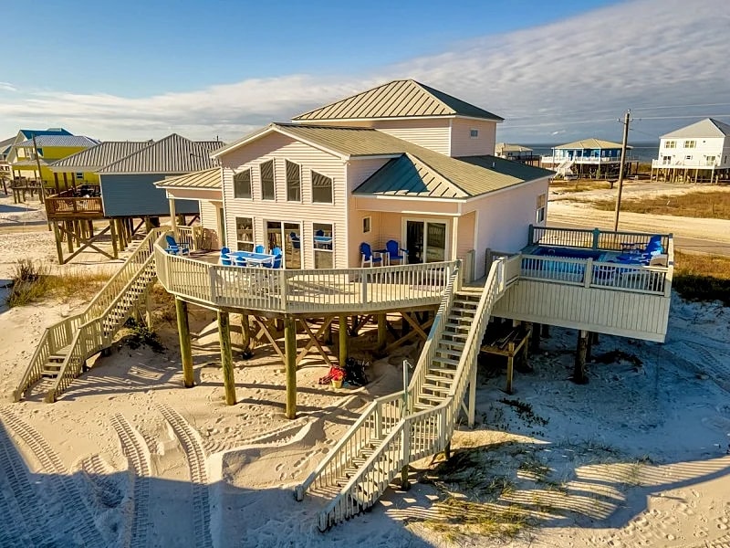 Private Heated Pool, walkout on the beach! - Island Star in Dauphin Island, Alabama, United States — photo 2