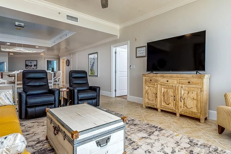 Upscaled Gulf Front Condo, Stunning Views! - Ride The Wave in Dauphin Island, Alabama, United States — photo 3
