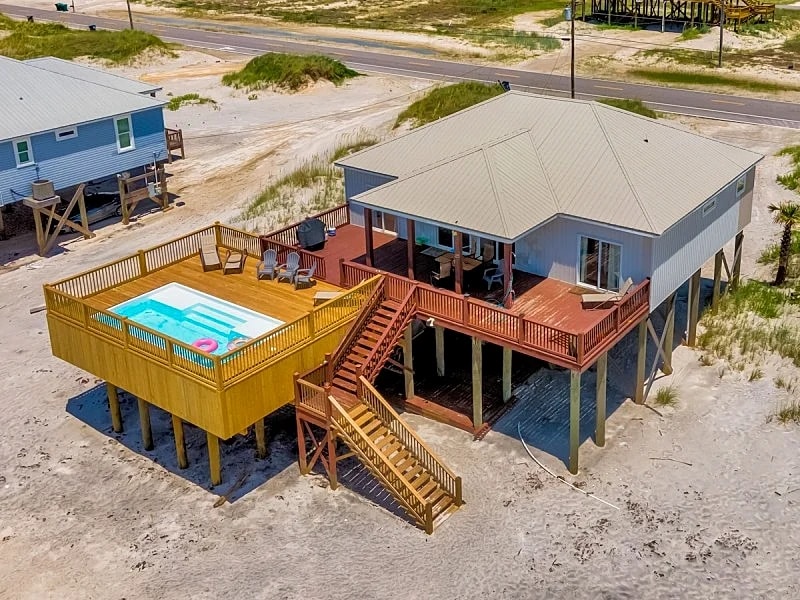 Private gulf front pool, pet-friendly, on beach! - Sonny Side in Dauphin Island, Alabama, United States — photo 2
