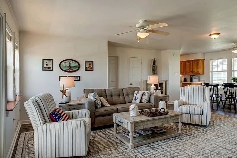 Saltaire - Bayfront home with private bayfront beach. in Dauphin Island, Alabama, United States — photo 5