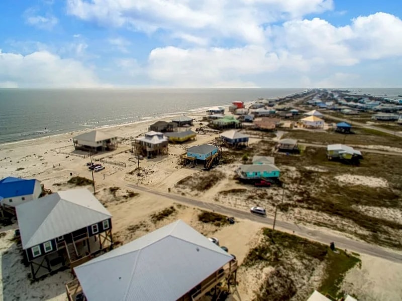 Sandbar - Gulf View Beach House with Crows Nest, Right on the Beach in Dauphin Island, Alabama, United States — photo 4