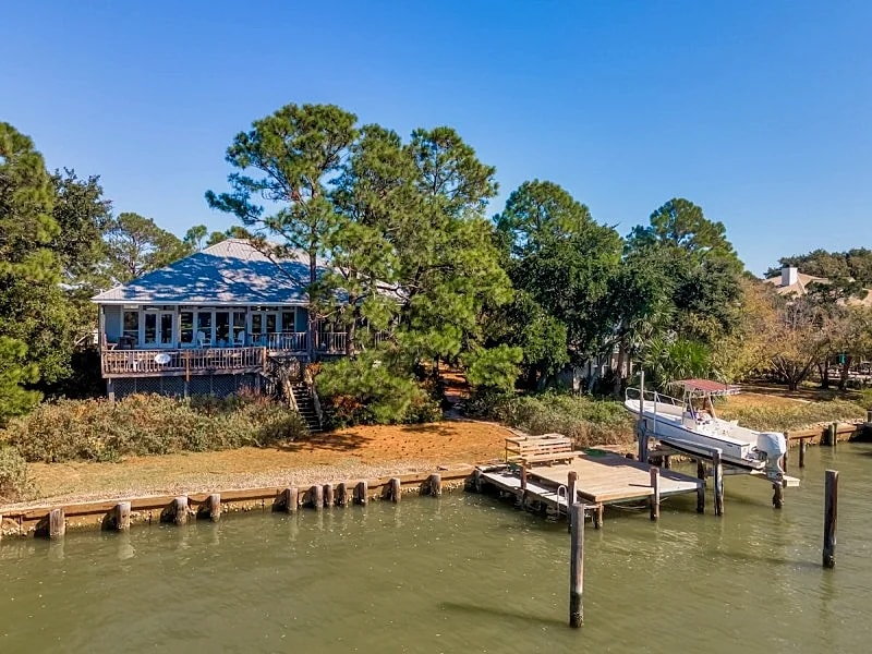 Waterfront on Dauphin Island Bay! With dock! - Peaceful Porches in Dauphin Island, Alabama, United States — photo 2