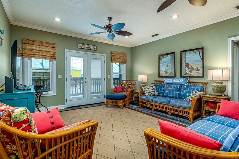 Blue Sky Breeze - Gulf Front, Pet Friendly on the beach in Dauphin Island, Alabama, United States — photo 2