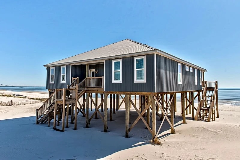 Massive, gorgeous 6 bedroom gulf front house. Pet Friendly! - High Tide in Dauphin Island, Alabama, United States — photo 3