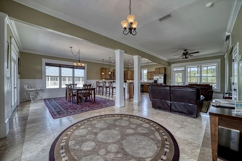 Purple Parrot - 3 Levels of Fun! Large Beachhouse with Game Room, Pool Access in Dauphin Island, Alabama, United States — photo 3