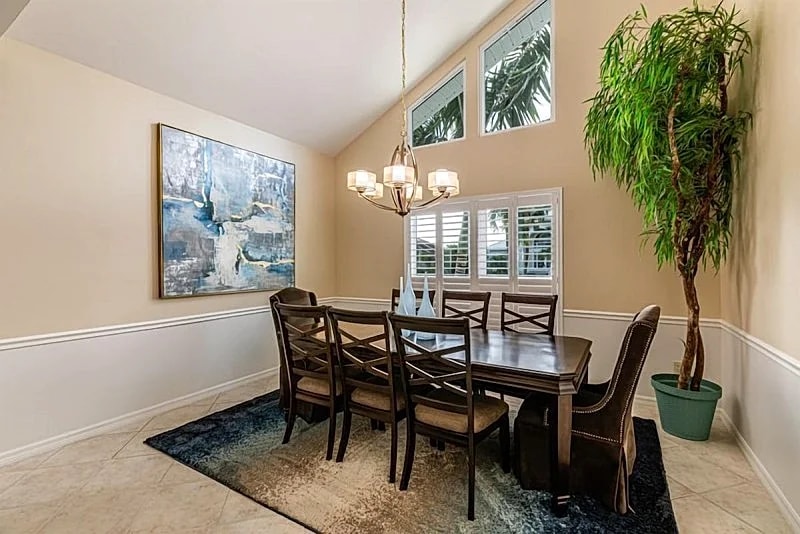 4 BDR 3.5 BTH one level home with water views in Marco Island, Florida, United States — photo 4
