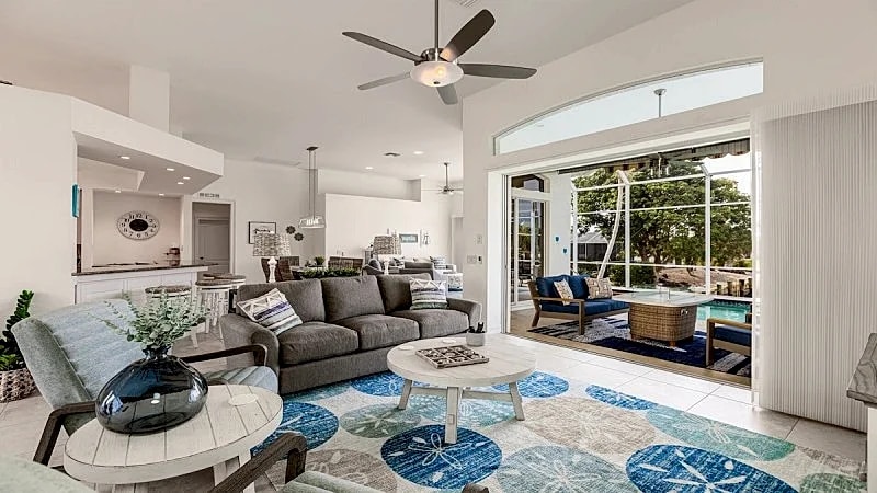Magnificent Vacation Home with long water views, pool, and spa in Marco Island, Florida, United States — photo 5