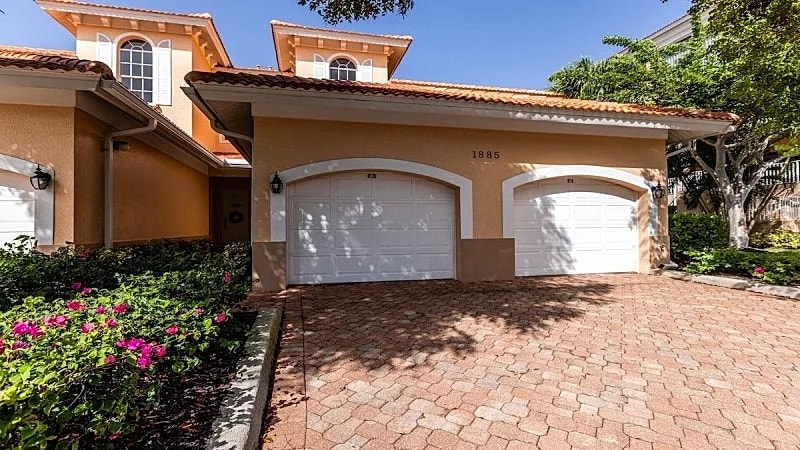 Lovely 3 BR inland condo close to Shops of Marco in Marco Island, Florida, United States — photo 3