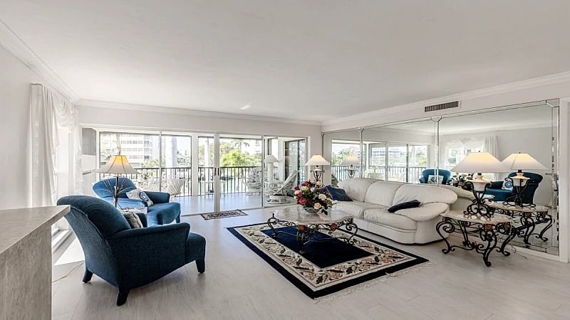 Lovely 2/2 condo on the south end of the island in Marco Island, Florida, United States — photo 2