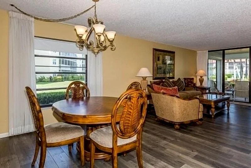 2/2 Direct Access waterfront condo on south end in Marco Island, Florida, United States — photo 4