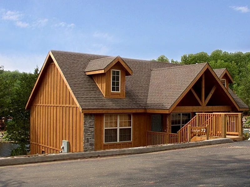L072 Too Much Fun 2-Br Lakefront Cabin in Branson West, Missouri, United States — photo 2