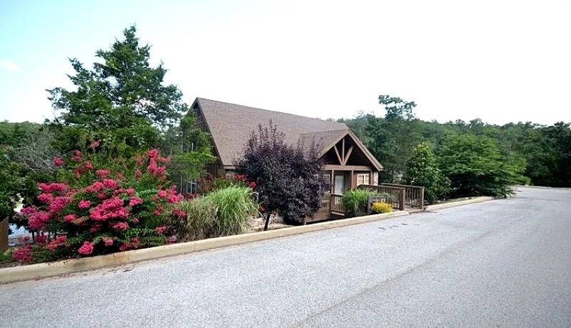 L073B Lakeside Fun 1-Br Cabin in Branson West, Missouri, United States — photo 2