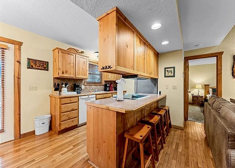 Gorgeous and Spacious Stonebridge Lodge! Close to Branson and Pet Friendly! in Branson West, Missouri, United States — photo 5