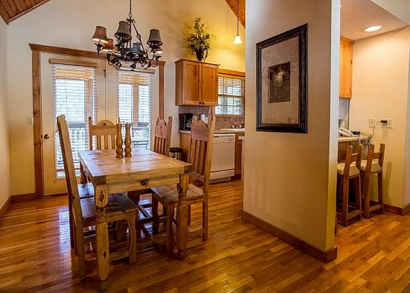 2-Bedroom Luxury Cabin #43 Nestled in the Woods in Branson West, Missouri, United States — photo 5