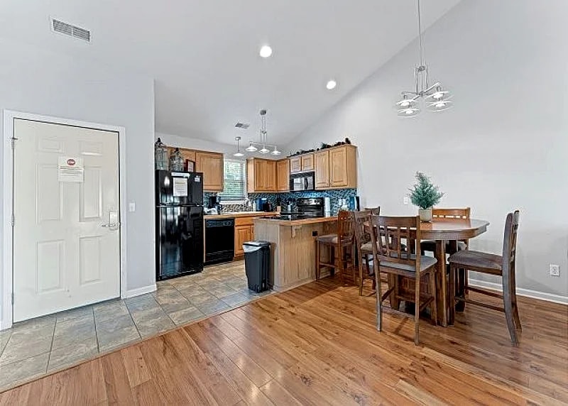 Pet Friendly 2 Bedroom, 2.5 Bath condo near SDC in Stonebridge Resort! in Reeds Spring, Missouri, United States — photo 5