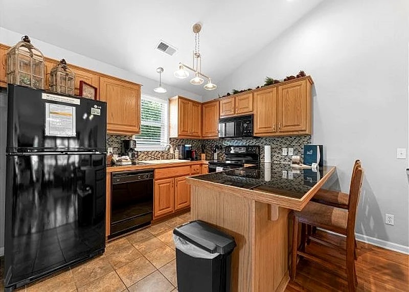 Pet Friendly 2 Bedroom, 2.5 Bath condo near SDC in Stonebridge Resort! in Reeds Spring, Missouri, United States — photo 4