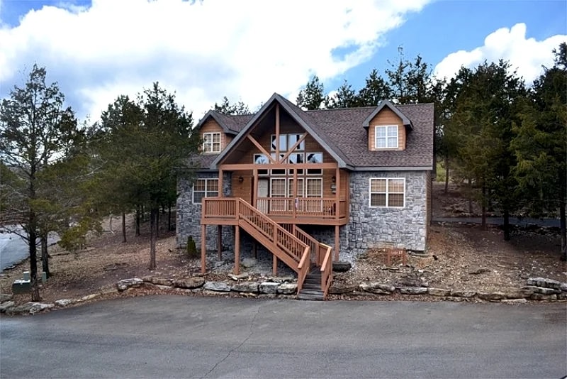 L016, 4 Br Roark Creek Cabin