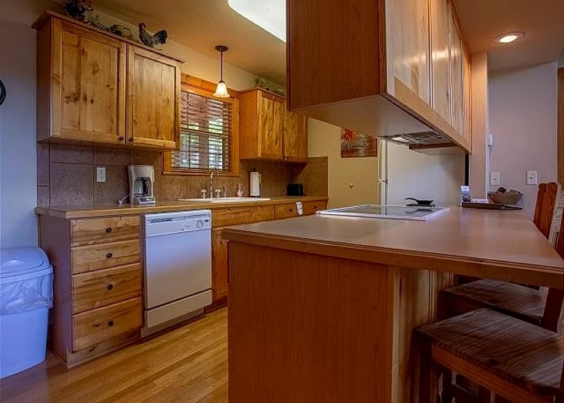 L083, 4Br, 4Ba Fox Hollow Cabin, Quiet, Clean and Peaceful Location in Branson West, Missouri, United States — photo 3