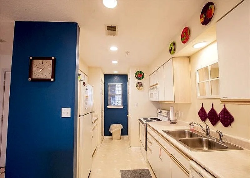 Cozy Relaxing Holiday! Two Bedroom, 2 Bath Golf View Condo in Holiday Hills! in Branson, Missouri, United States — photo 4