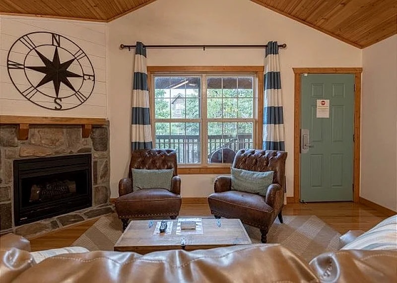 Super Cozy Lodge at Stonebridge! Pet Friendly! Truly a Tranquil Paradise! in Branson West, Missouri, United States — photo 2
