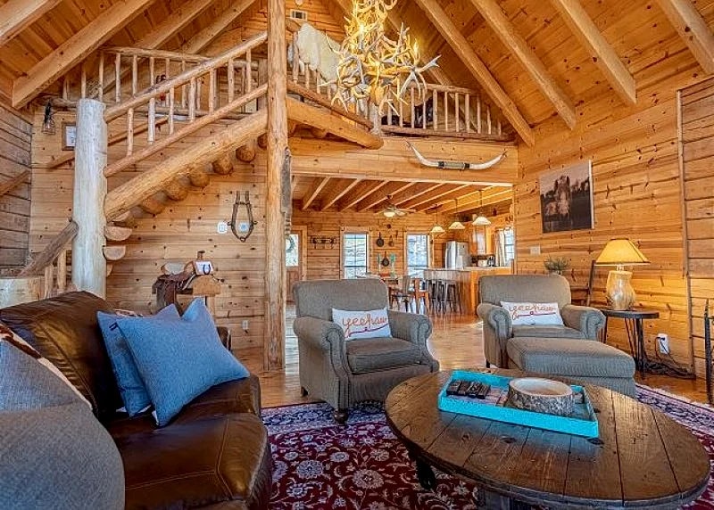 Escape To This Rustic Log Cabin, For The Perfect Ozark Mountain Getaway! in Branson, Missouri, United States — photo 3