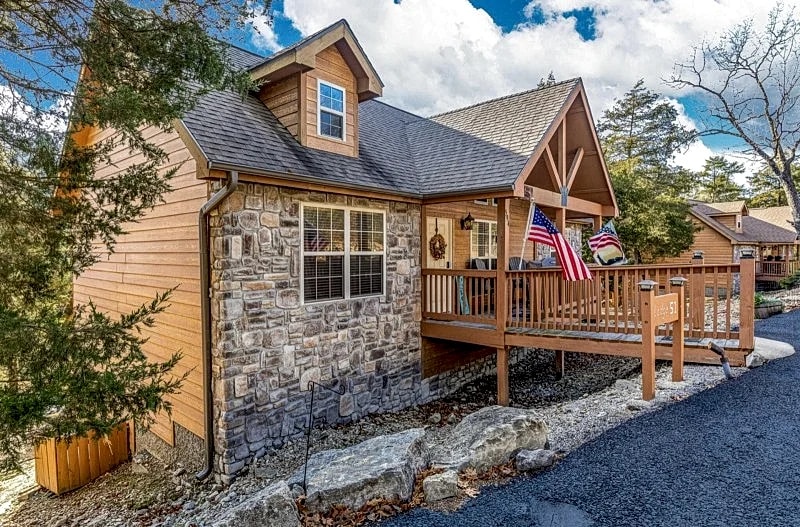 L051, 3-BR ForestView Cabin Stay 3+ Nts in September, Save 15% SEE DESC BELOW in Branson West, Missouri, United States — photo 2