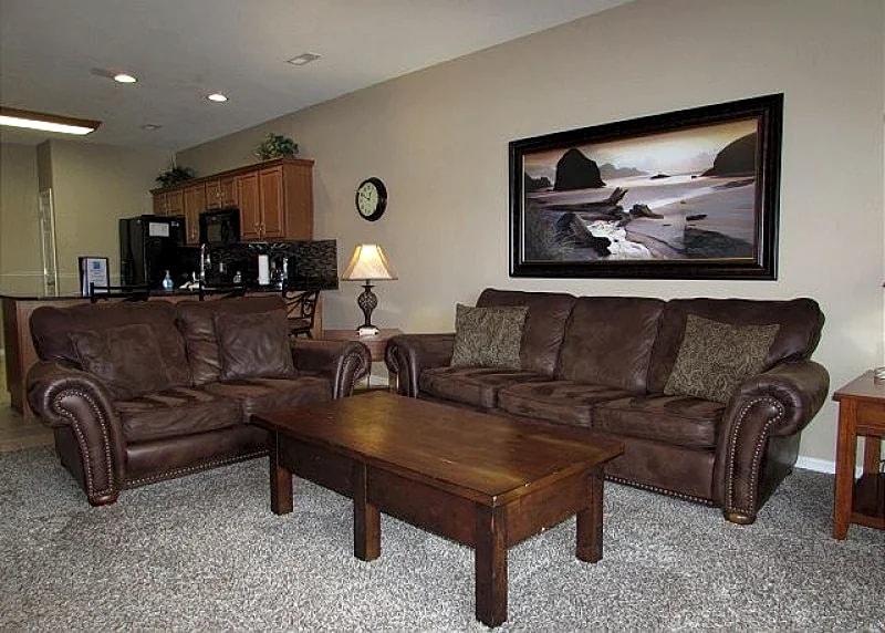 3 BR, 2 Bath Condo on the Shores of Table Rock Lake with Dock Access in Hollister, Missouri, United States — photo 3