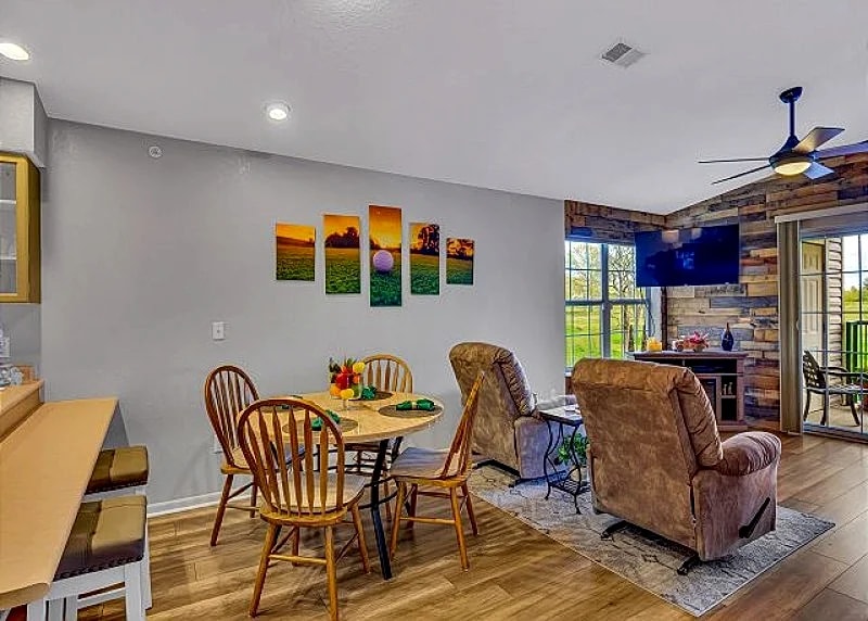 Quaint 2 Bedroom Condo at Holiday Hills! Located Just Minutes From Branson!!! in Branson, Missouri, United States — photo 2