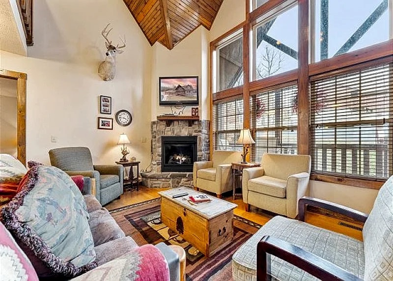 Make Vacation Dreams Come True in this Lodge! Roomy and Convenient Location! in Branson West, Missouri, United States — photo 4