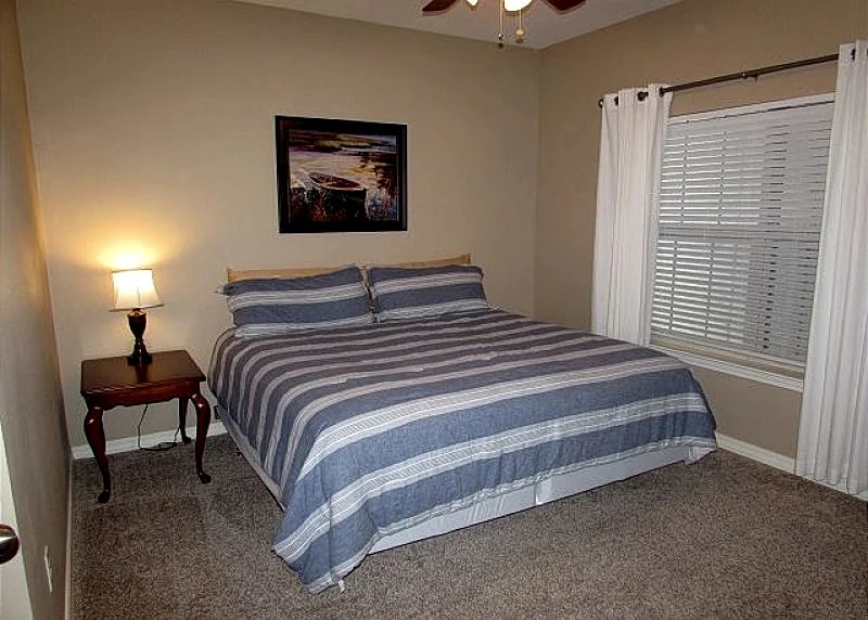3 BR, 2 Bath Condo on the Shores of Table Rock Lake with Dock Access in Hollister, Missouri, United States — photo 4