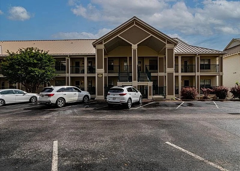 Quiet and Comfortable, 2 Bedroom, 2 Bath, Condo Located at Emerald Pointe!! in Hollister, Missouri, United States — photo 3