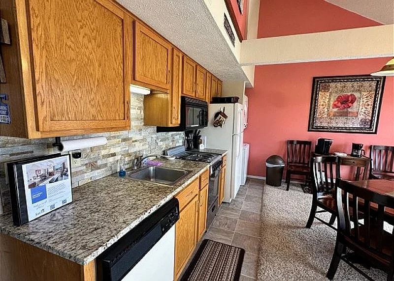 Dreamers Delight 2-Bedroom Condo Retreat for Your Branson Vacation! in Branson, Missouri, United States — photo 3