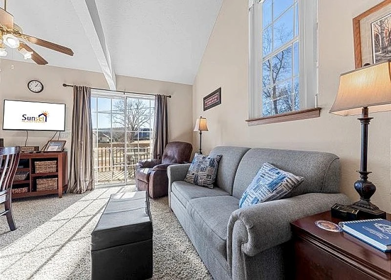 Dreamers Delight 2-Bedroom Condo Retreat for Your Branson Vacation! in Branson, Missouri, United States — photo 2