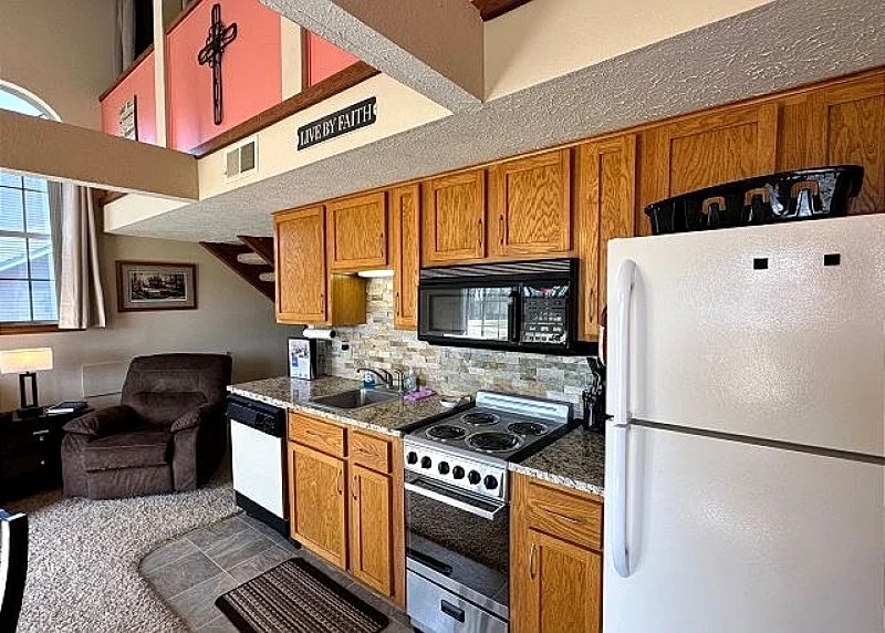 Dreamers Delight 2-Bedroom Condo Retreat for Your Branson Vacation! in Branson, Missouri, United States — photo 4
