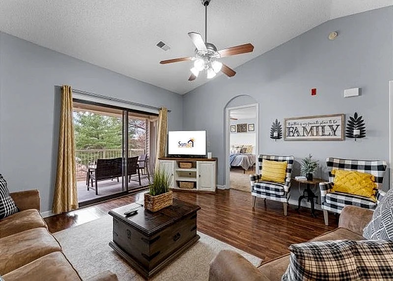 Relaxation Station 2-Bedroom Condo in the Heart of Branson