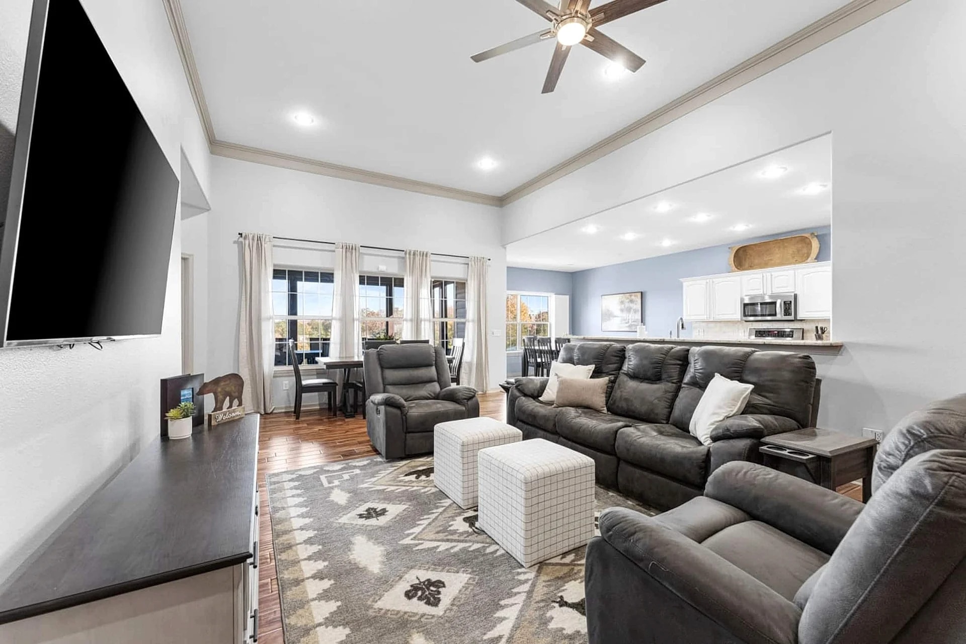 Sunrise Chalet with Ozark Views & Free EV Charging