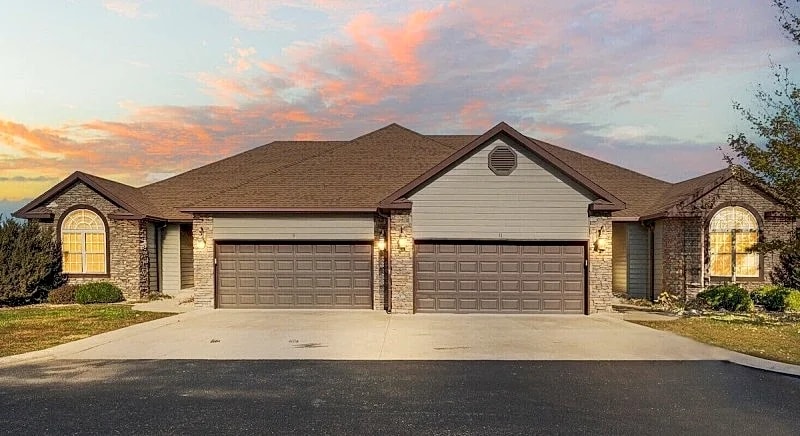 BG09, Cowboy Corral 5-Br Luxury Villa + 1 Extra Bedroom in Branson West, Missouri, United States — photo 4