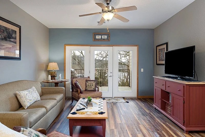 LSBR325, 3 Br TR Lake Front Condo in Missouri, United States — photo 2