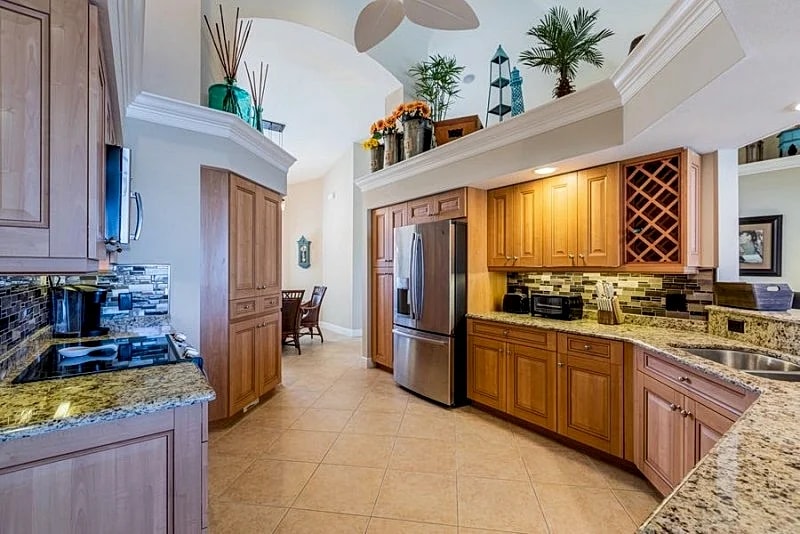 Stunning Waterfront Home at 1284 N Collier Blvd, 3BR + Den, Pool & Breathtaking Views in Marco Island, Florida, United States — photo 4