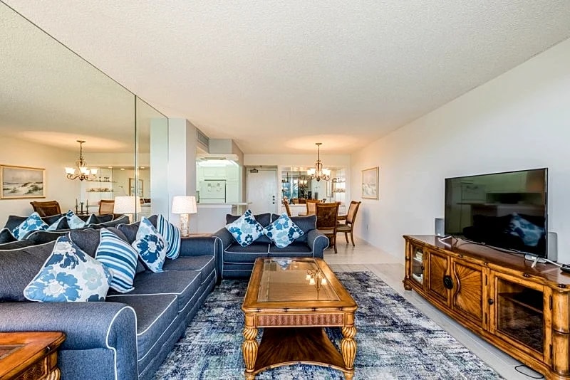 South Seas Tower 4- 310: Beautifully Updated 2-Bedroom Condo in Marco Island in Marco Island, Florida, United States — photo 3
