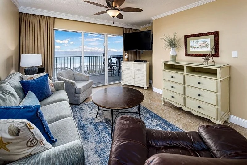 Gulf Dunes 302: Relaxing beach getaway, WIFI,pool,tennis,BBQ,FREE BCH SV in Fort Walton Beach, Florida, United States — photo 3