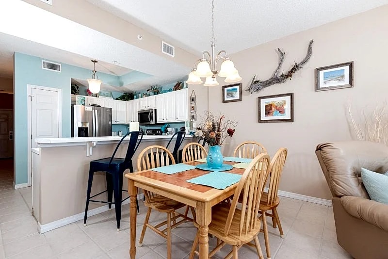 Gulf Dunes 608: beautiful 2 bedroom, BEACH FRONT - OUTSTANDING VIEWS! in Fort Walton Beach, Florida, United States — photo 4