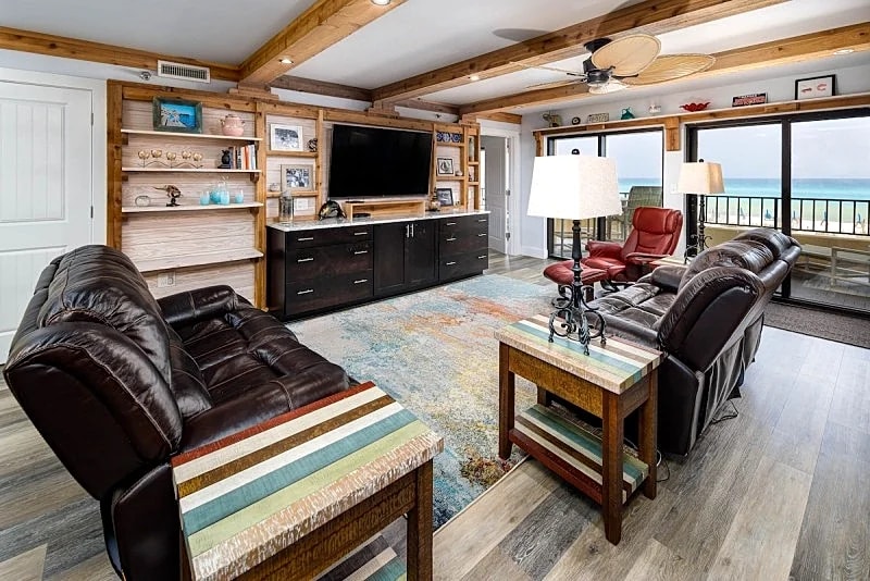 Surf Dweller 202: Magnificent beach front, 2 LARGE bedrooms, free perks in Fort Walton Beach, Florida, United States — photo 3